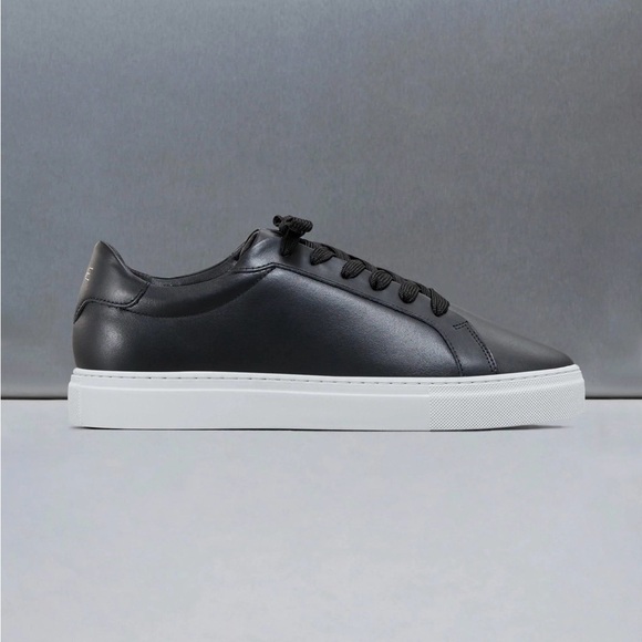 Arne Essential Trainer Court Shors